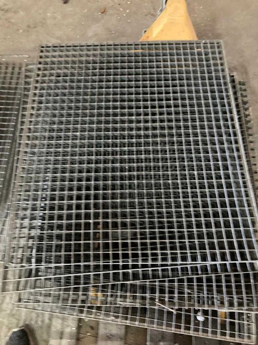 Grătar metalic zincat din oțel – 85 × 98 × 4 cm – Industrial / Foarte rezistent