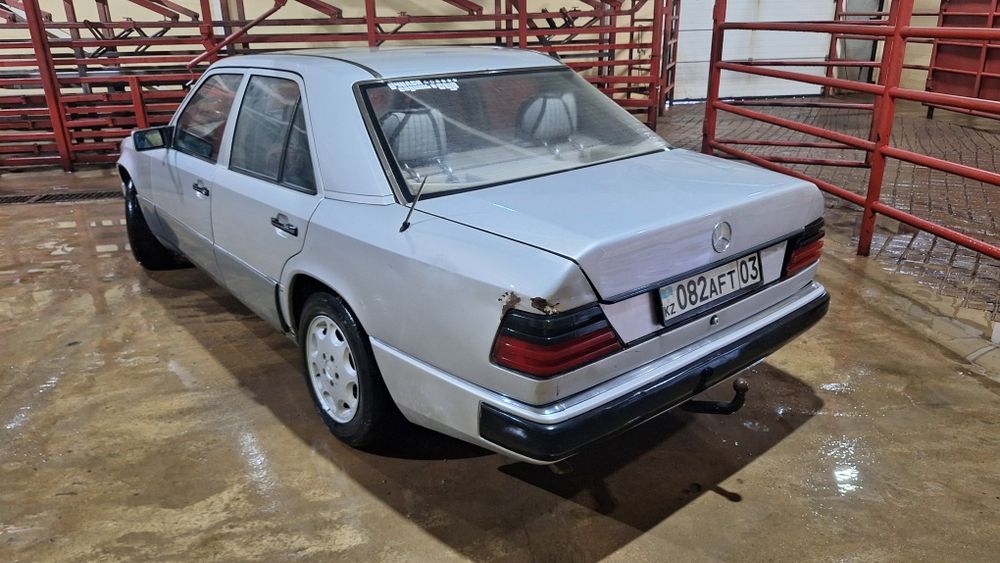 Продам мерс 124, 102 мотор