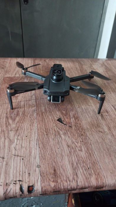 Дрон без пульта.