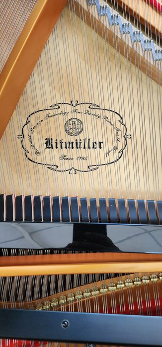 Poyal Ritmuller.  Рояль Ритмюллер