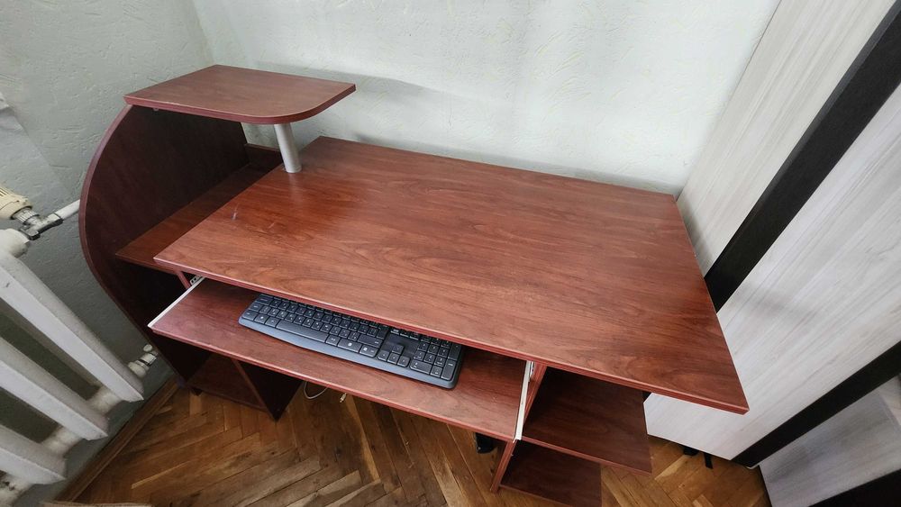 Продавам Офис Бюро