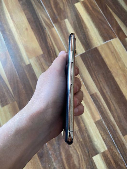 Iphone Xs 64 talik
Yomkost 61% moshinada kop qoyilgandan tushib ketgan