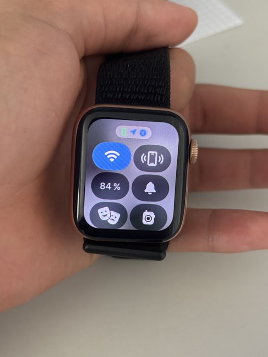 Часы apple whach se