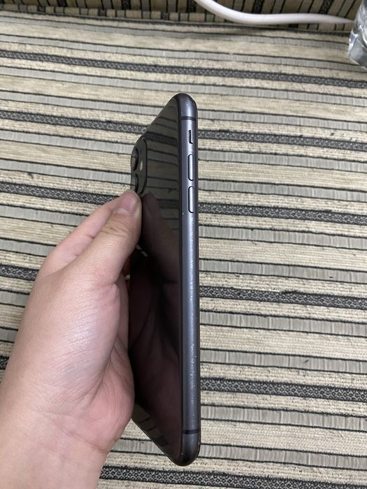 iPhone 11;64гб;76%
