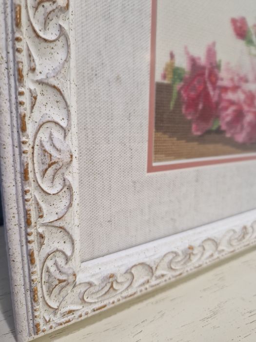 Вышитые картины в багете