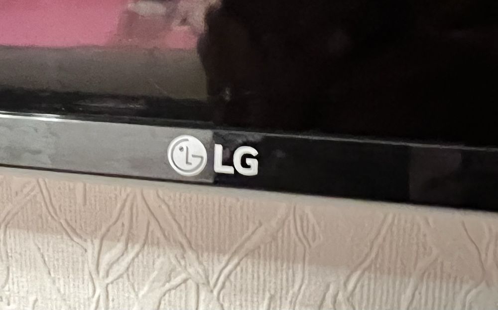 Продам телевизор в отличном состоянии марки LG