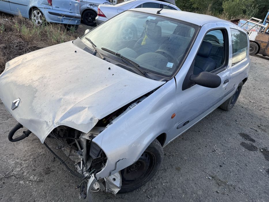 Renault Clio 1.2i 58hp 1999г На Части