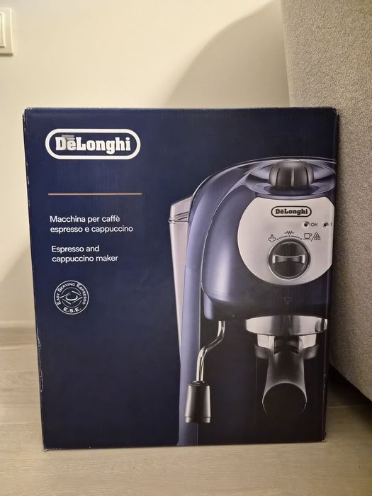 Нова кафемашина еспресо DELONGHI EC191CD