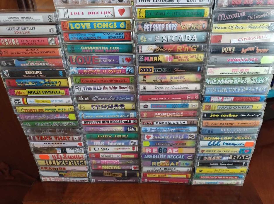 Vand casete audio si CD-uri