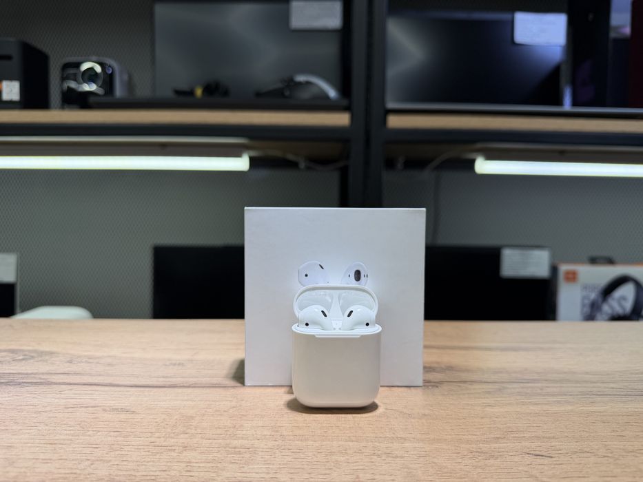 Наушники AirPods with Charging Case, с коробкой, 2067/А10