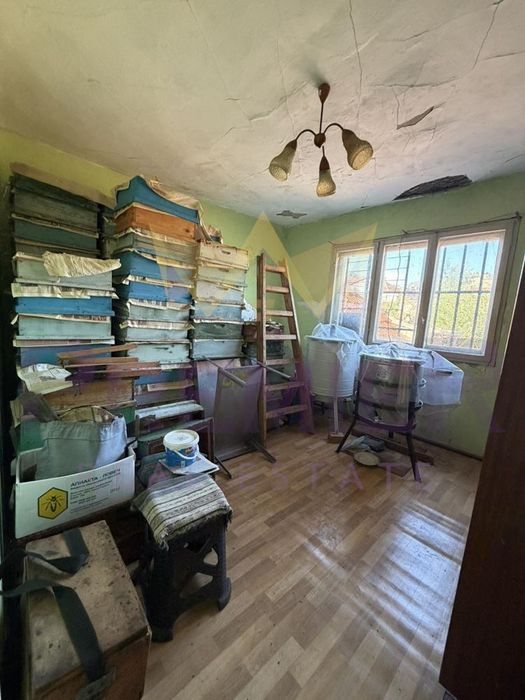Къща в Бургас, област-гр.Айтос площ 150 цена 105000