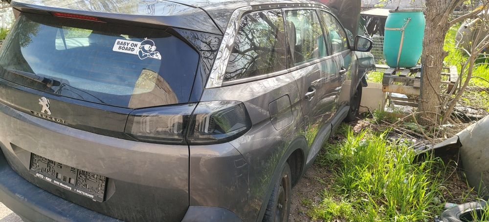 Peugeot 5008 7 места 1.5hdi YH01 131кс за части