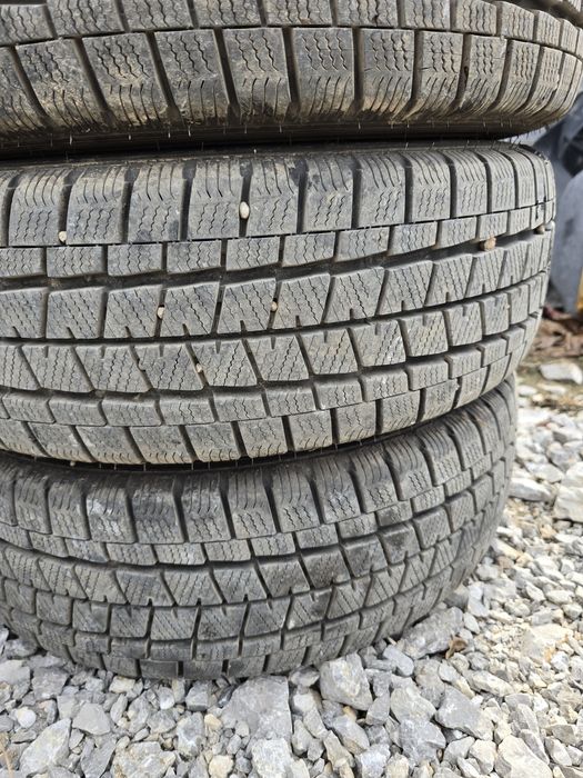 Продавам джанти с гуми за фиат добло 16ки