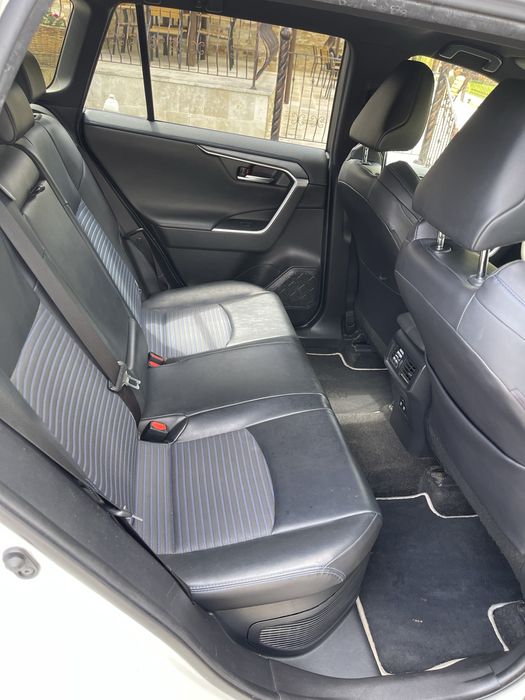 Toyota Rav4 4x4 Hybrid 2.5 222CP 11.2020 Keyless Piele Garantie 2027