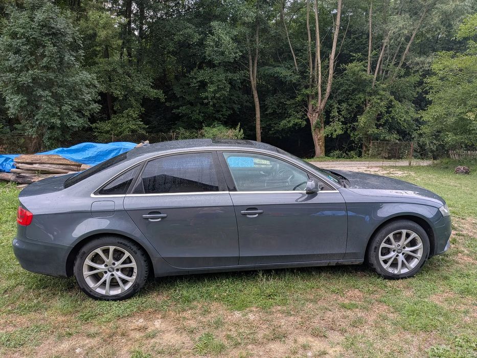 Audi A4 Limuzina Audi A4 B8 Sedan 2.0 TDI 170 CP – 2010 – manuală
