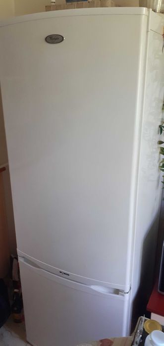 Хладилник с фризер Whirlpool