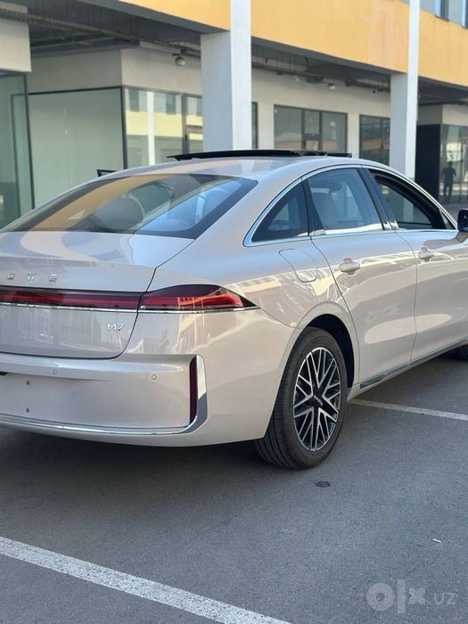 Roewe m7 2100 km