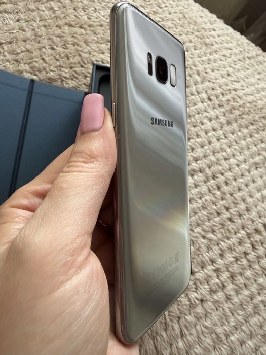 Продам телефон Samsung S8