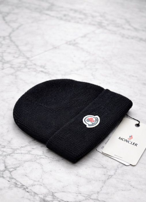 Caciula Moncler Noua