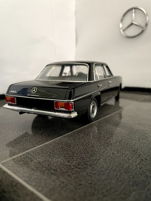 Mercedes benz w111 coupe original 1:24 modelcar