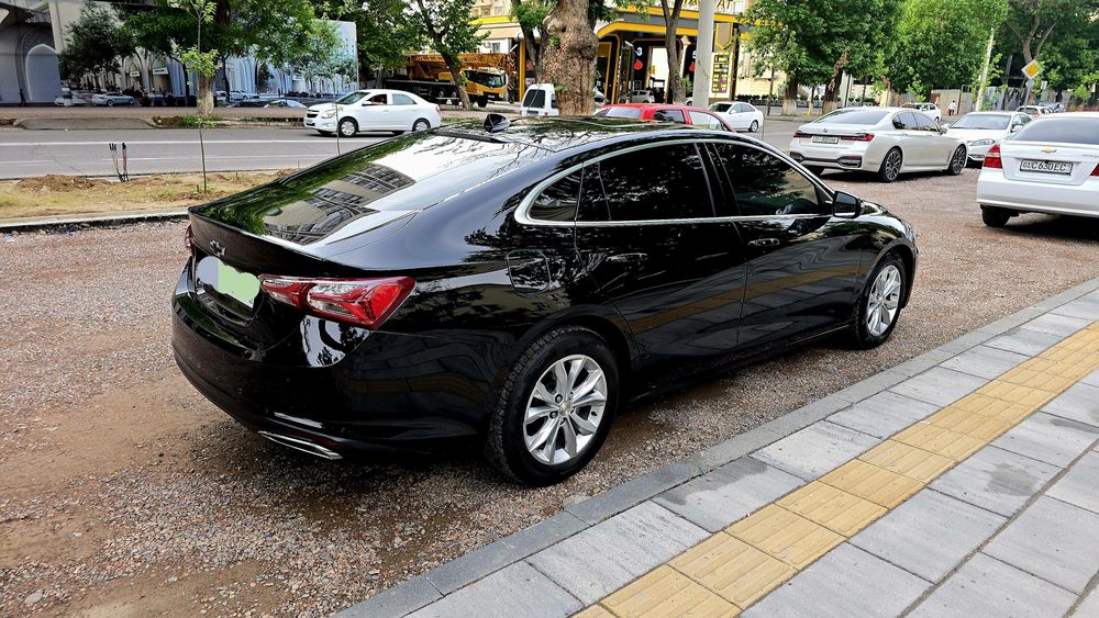 Malibu premer primer sirochna sotlvoti idyal xolatda kirska toza idyal