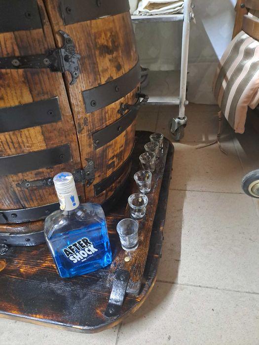 Продавам бар-бъчва