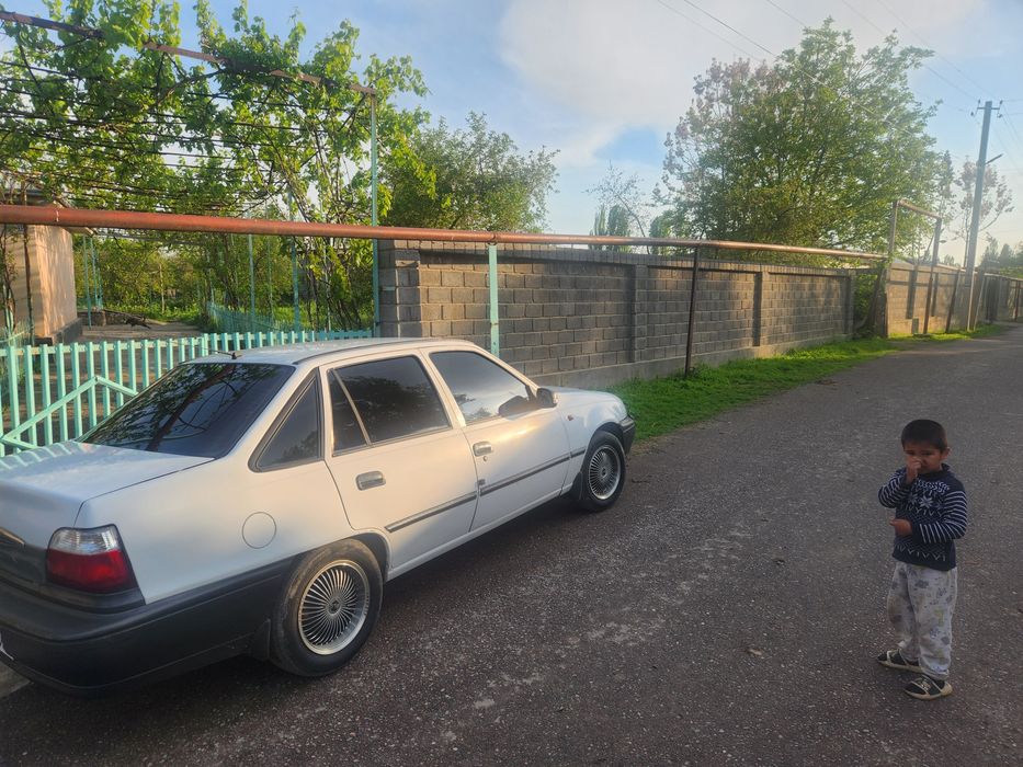 Сдам в аренду с выкупом нексия1998