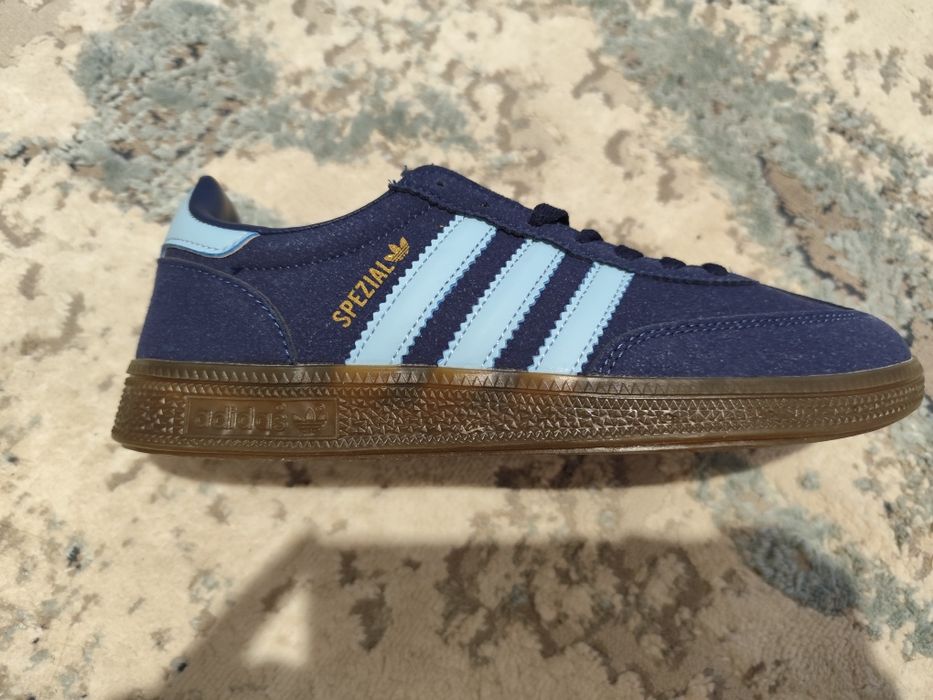 адидас сбежуалс 40