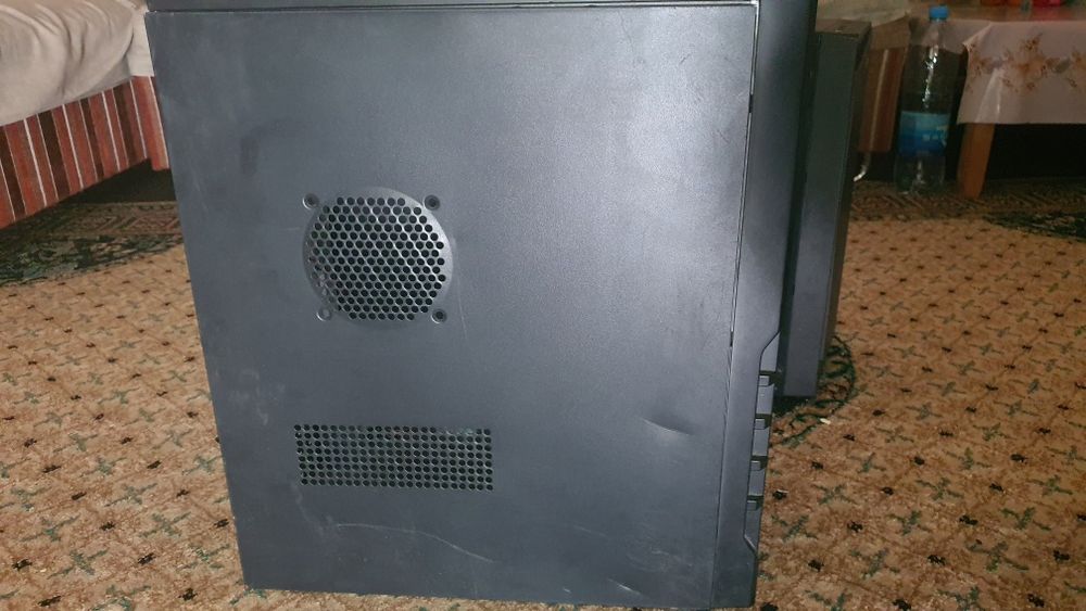 Продаётся пустой кейс  офисный