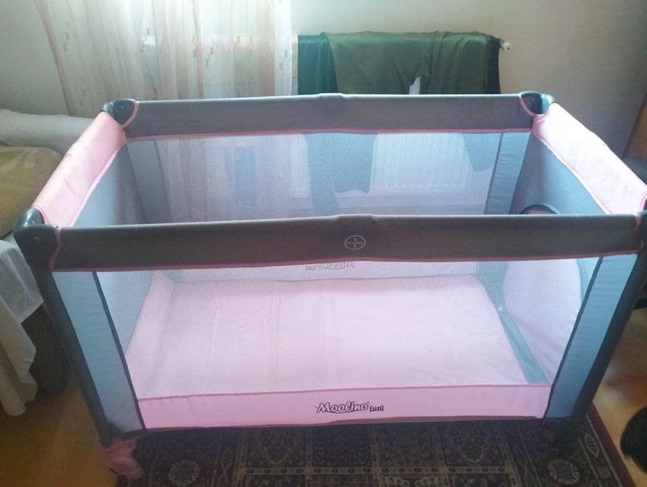 Vând patut bebe bun pentru casa sau vacante