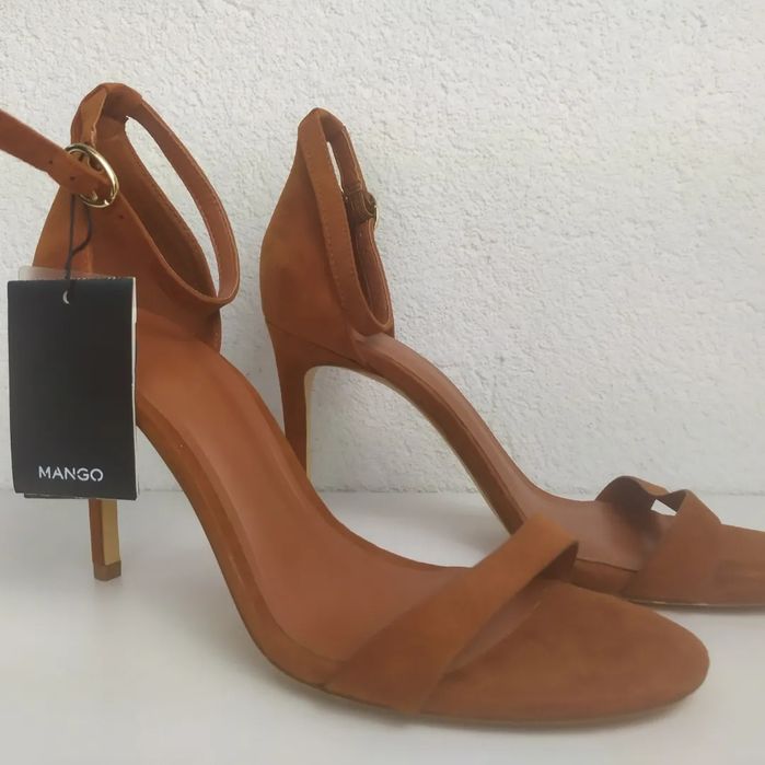 Дамски обувки на ток на едро  36-41