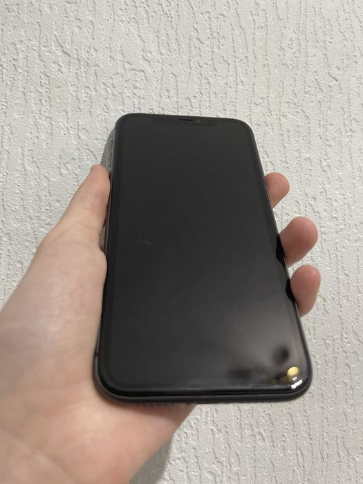 Продам айфон 11