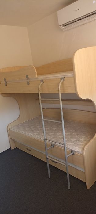 Продавам Двуетажно Легло