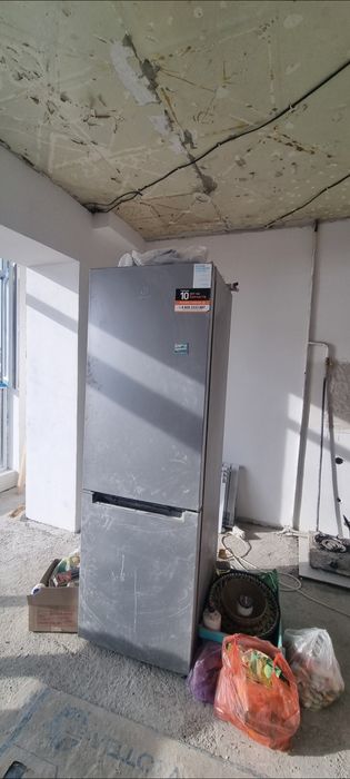 Холодильник сатылады