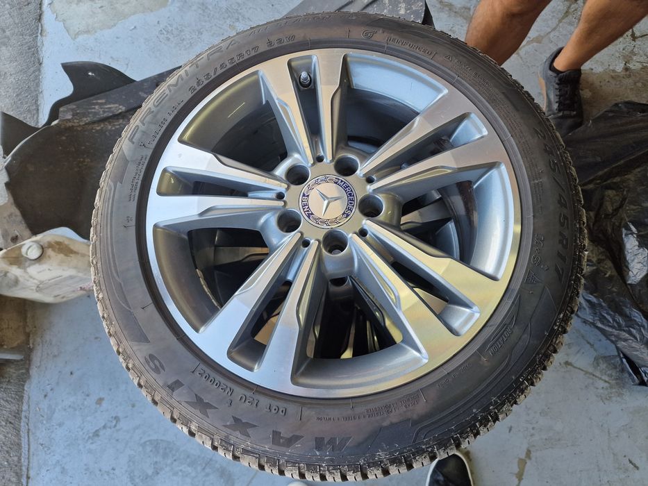 Гуми с Джанти за Mercedes E class W212 245/45 R17 Maxxis Dot 2025