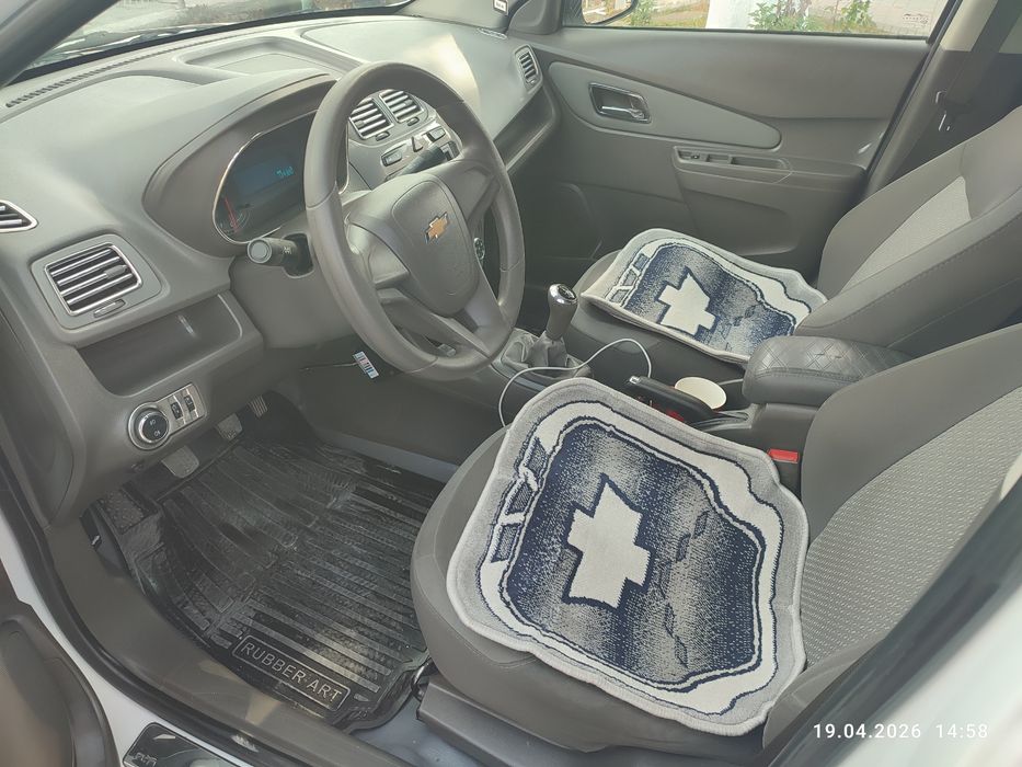 Chevrolet Cobalt 2019 — 3