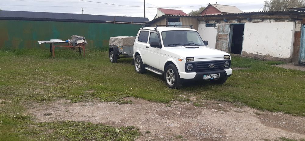 Нива урбан 2017. С прицепом