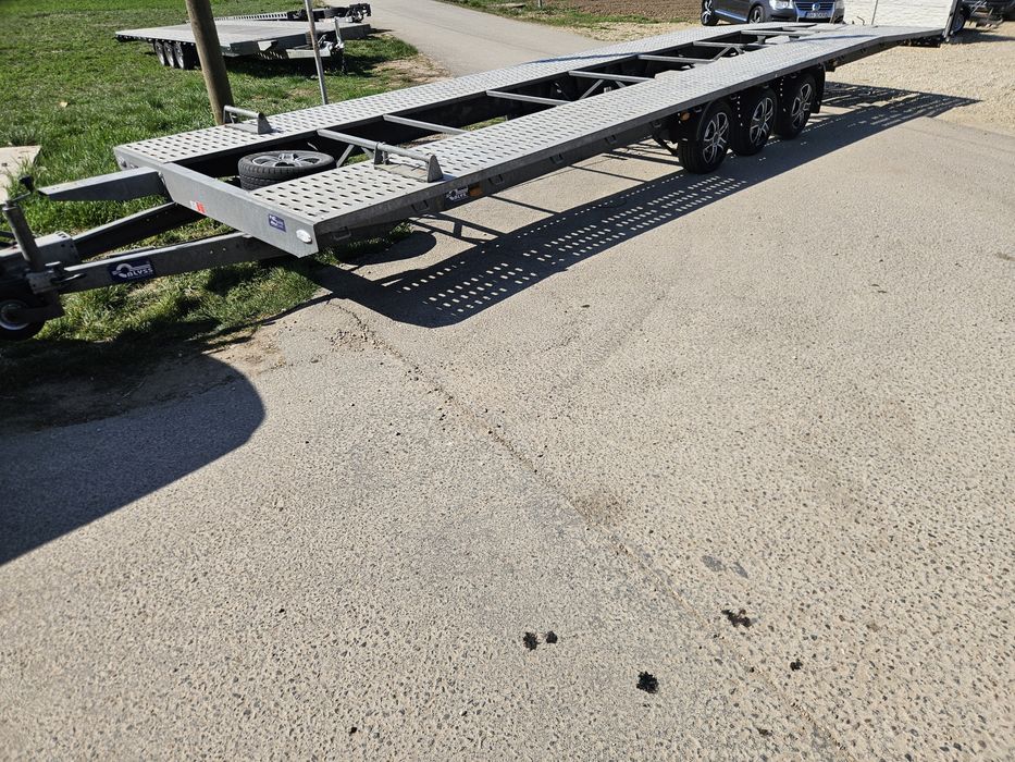 Trailer, platforma 8,5 metri pe 3 axe marca blyss adusa din germania,