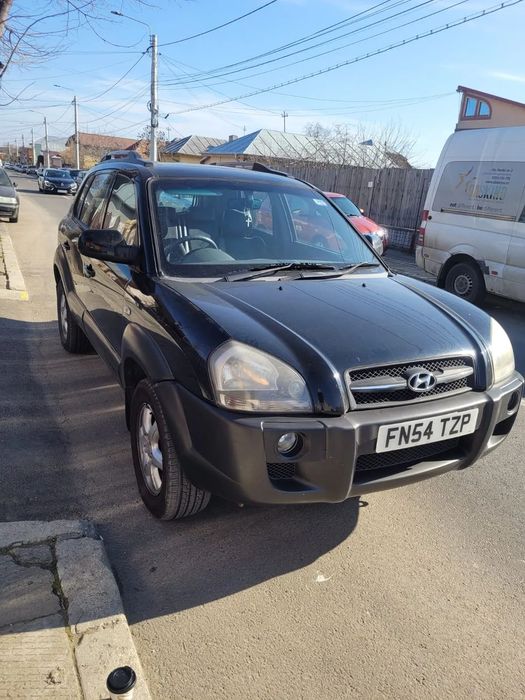 Dezmembram Hyundai Tucson 2.0 crdi 4x4 2005 BARA FATA/CAPOTA/ARIPI/FARURI/TRAGER