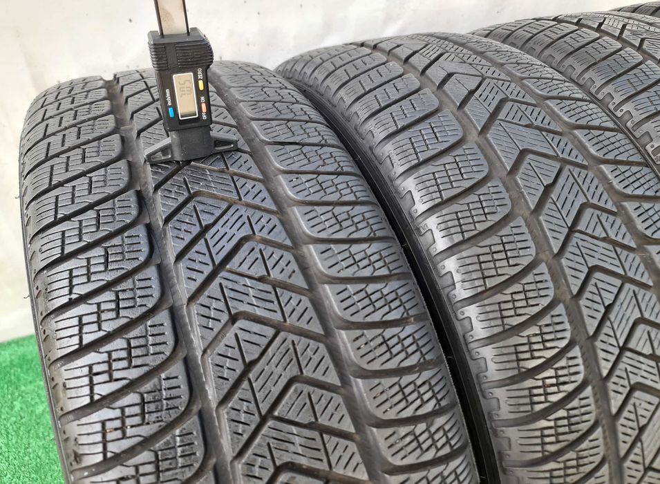 4бр. 235/60/18 PIRELLI Scorpion - зимни