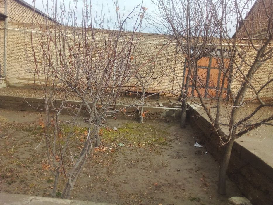 Buxoro shahar Kalxoz bozor oldida PMK orqa tomonida 4 sotixli uchastka
