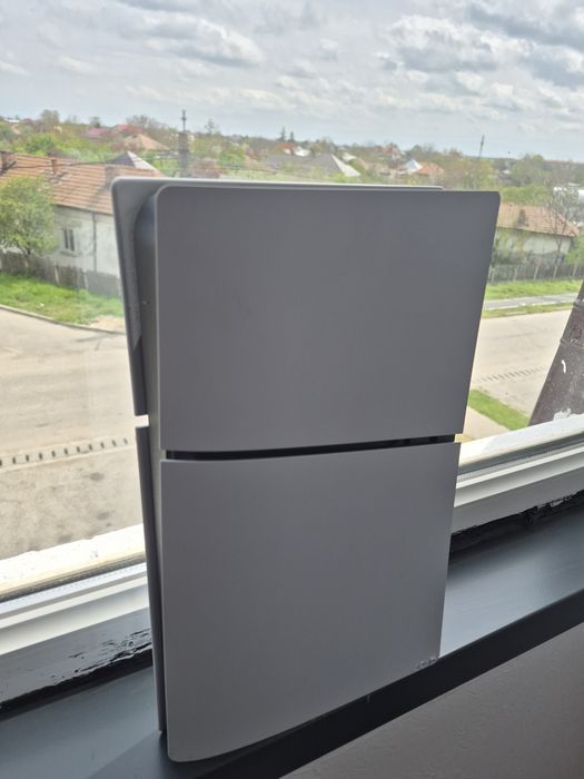 PS 5  doua manete plus cablurile