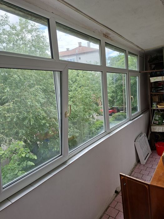 Închiriez apartament 3 camere MB