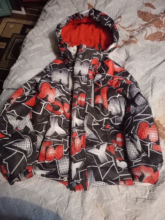 Куртка зимняя лет на 7-9