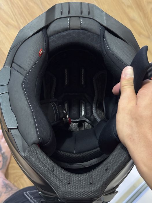 Nexx каска карбонова L