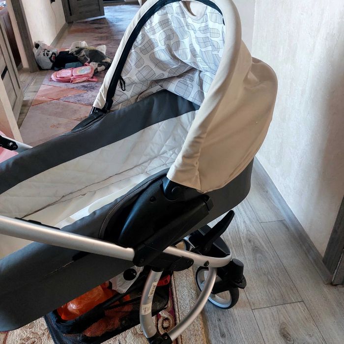 Продам детскую коляску 2 в 1