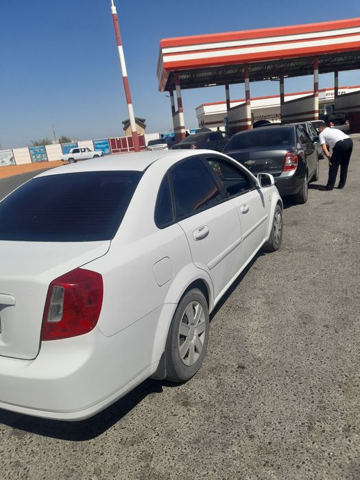 Gentra 2016 oq rangdagi mexanik korobka