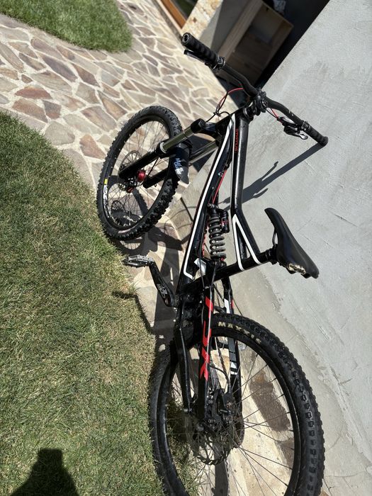 Status specialized 1