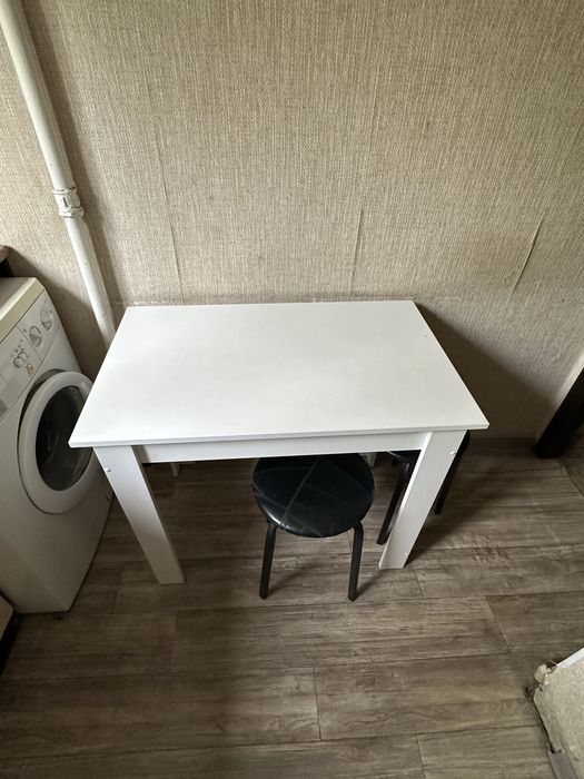 Продам стол кухонный