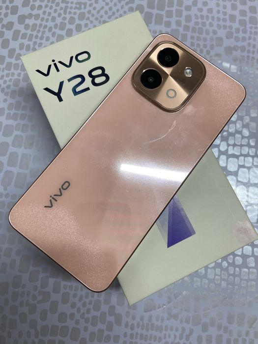Смартфон Vivo Y28